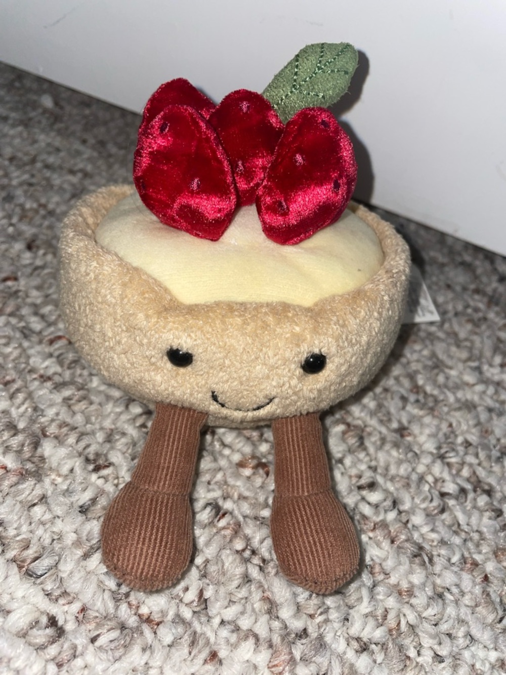 Jellycat Fleurette Tarte Aux Fraises - Red, Cream, Tan, Brown, Green